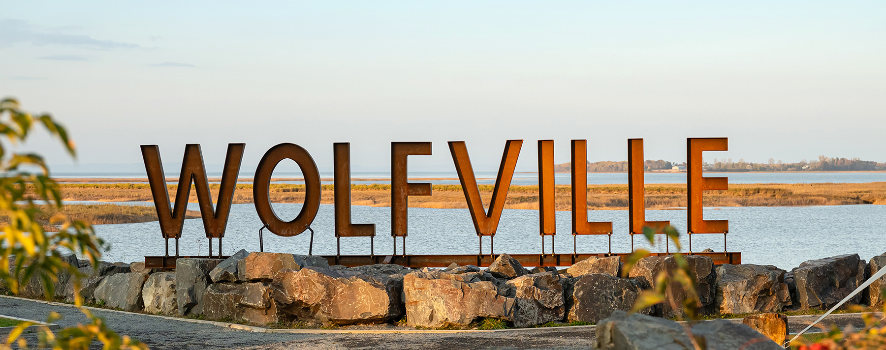 Wolfville sign-waterfront-002